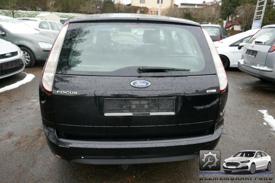 Aripa spate ford focus 2010